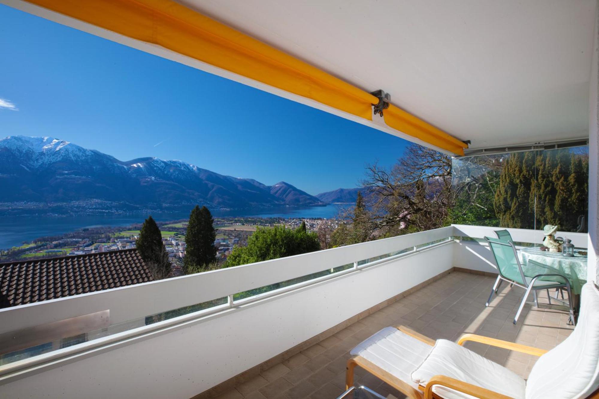Vista Lago Casa Hulya Orselina Bagian luar foto